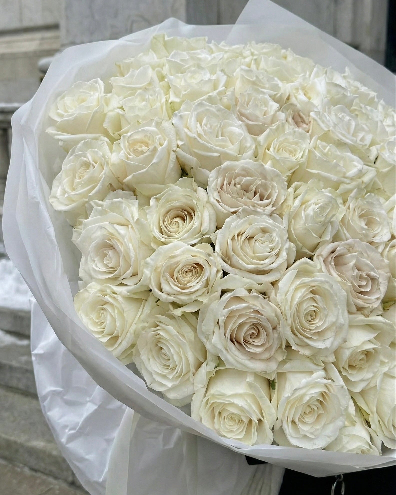 Rose Bouquet "The Platinum Bloom"
